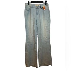 Nwt Dittos Mid Rise Chambray Flare Pants